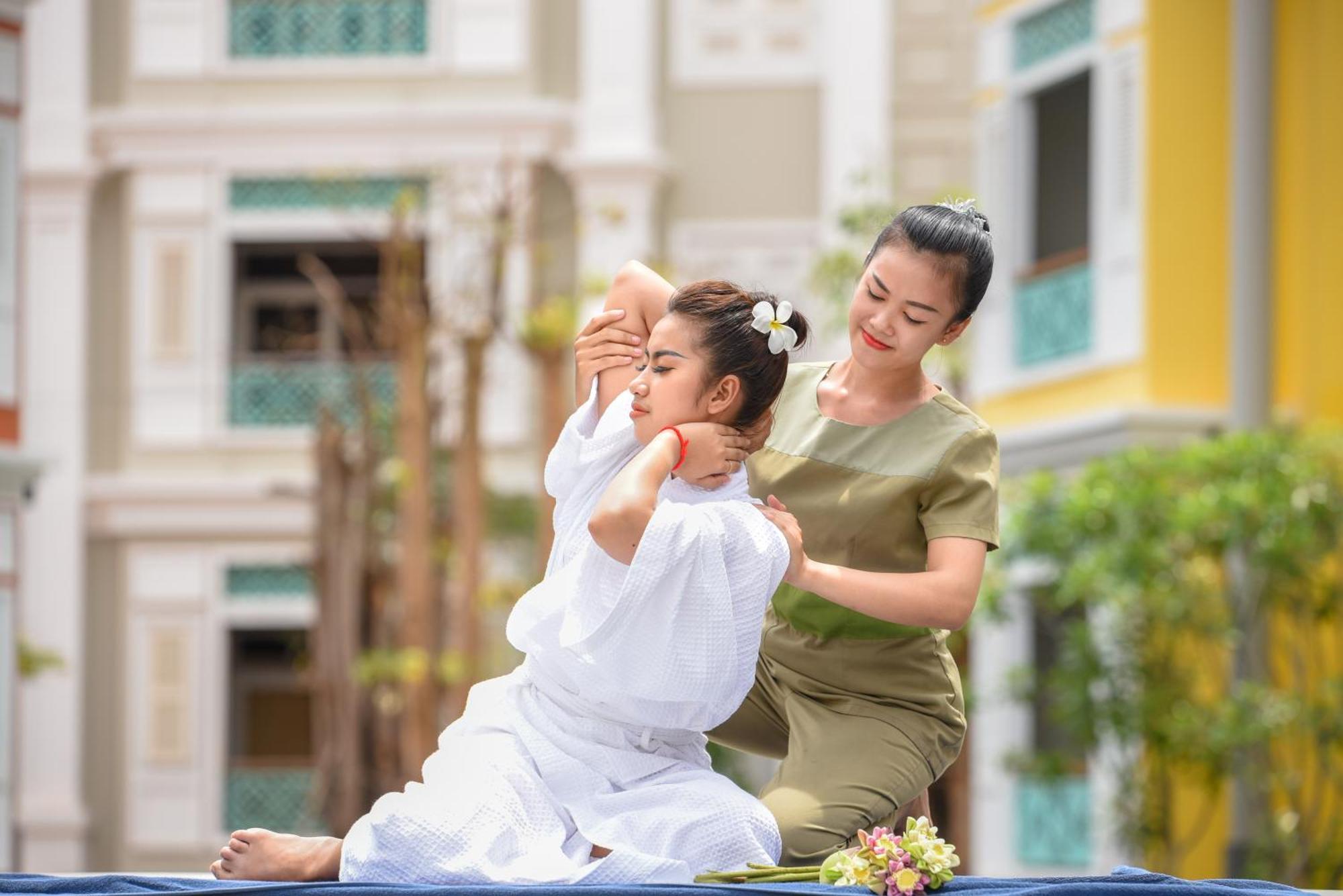 The Royal Family Suites By Memoire Palace Resort & Spa Siem Reap Exterior photo